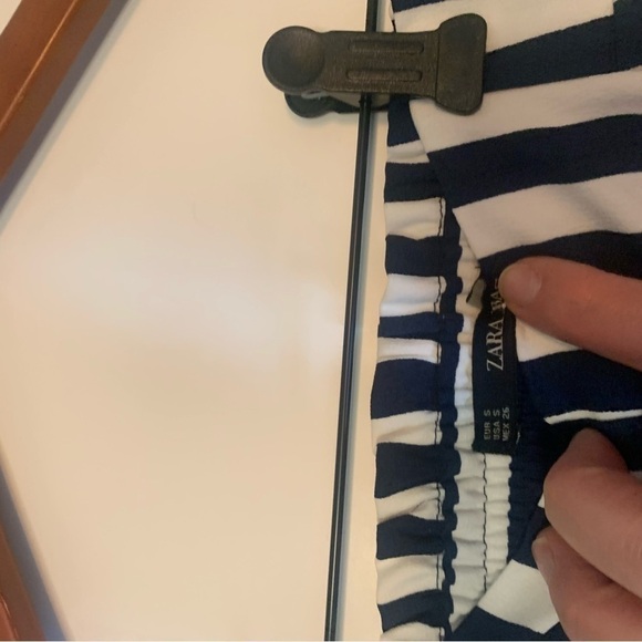 Zara Basic Navy Blue and White Striped, Wide Leg Culottes. Size S - Picture 4 of 6